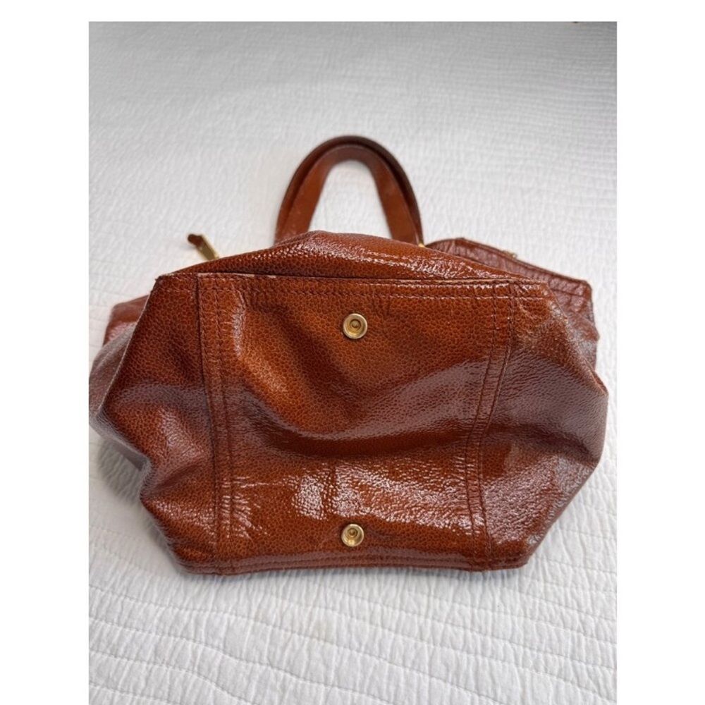 Yves Saint Laurent Downtown bag in brown patent leather - Picture 4 of 14
